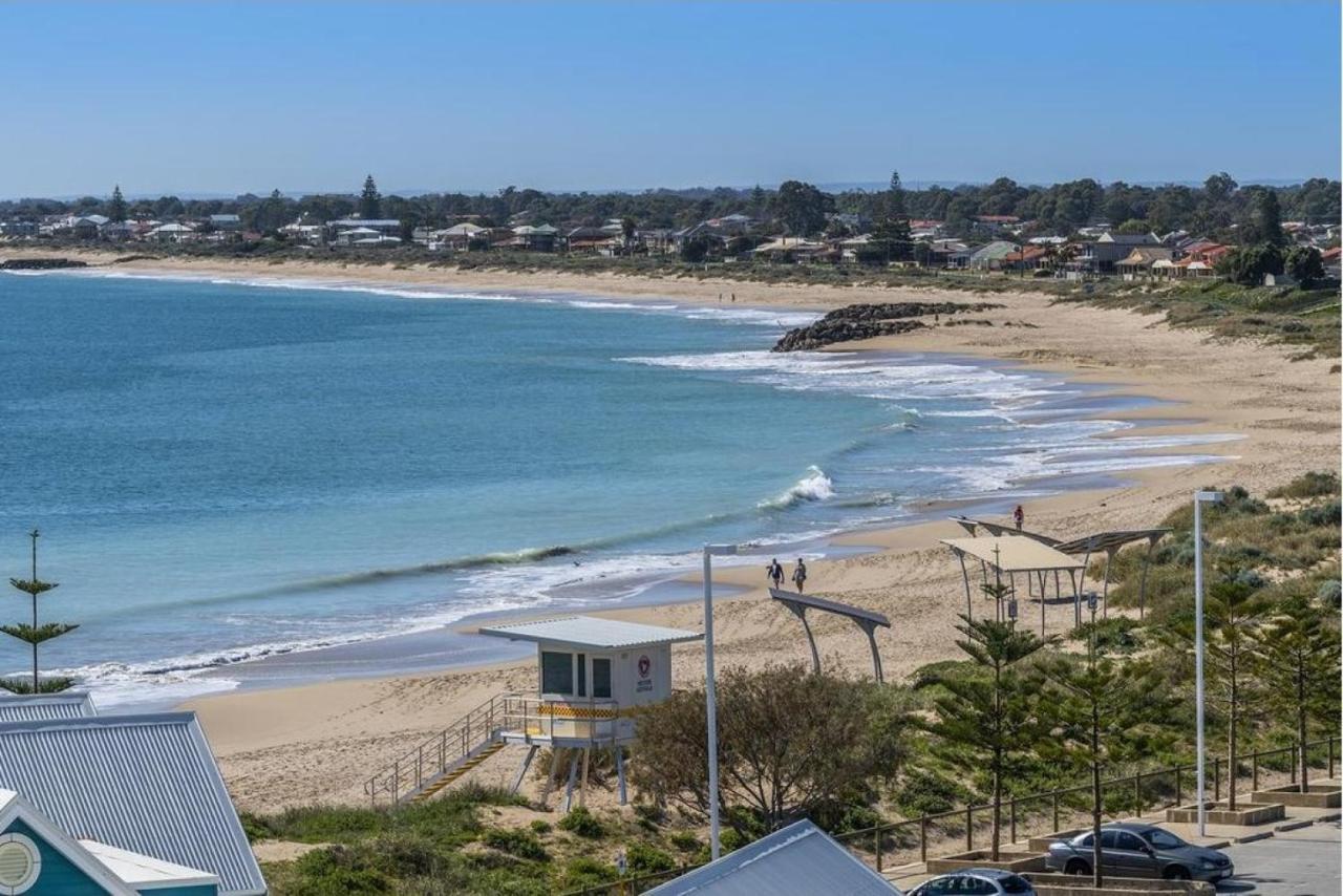 A 406 Fantastic Ocean Beach And Marina View Apt - Mandurah Kültér fotó
