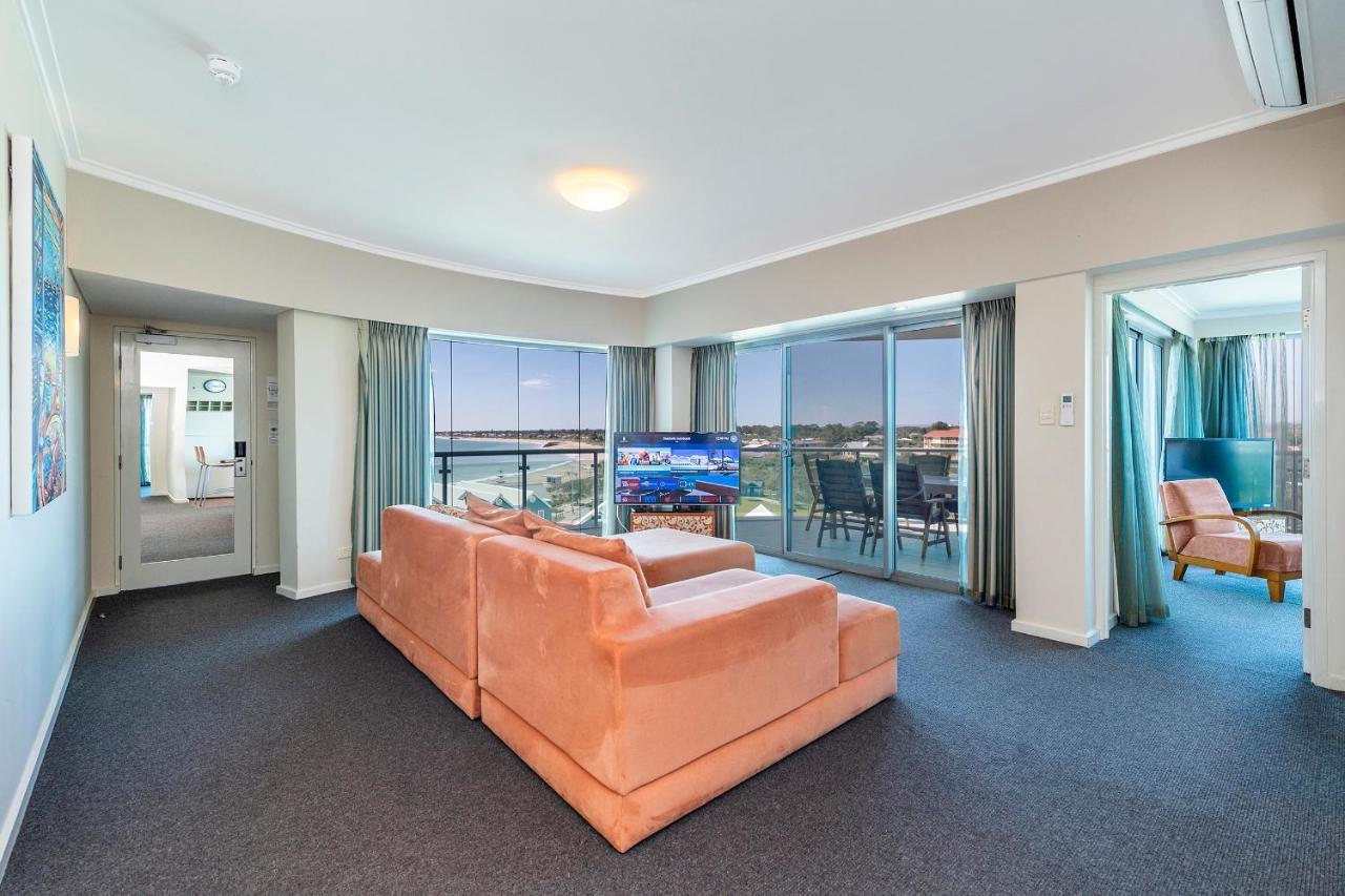 A 406 Fantastic Ocean Beach And Marina View Apt - Mandurah Kültér fotó